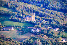 Kloster Banz mit Kaisersaal, Klosterkirche St. Dionysius und St. Petrus, Skulptur und Gedenkstätte Valentin Rathgeber und Hanns-Seidel-Stiftung - Kloster Banz im Ortsteil Unnersdorf in Bad Staffelstein im Bundesland Bayern, Deutschland