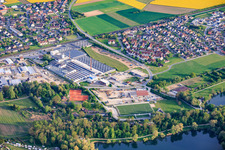 Bernd Potzel Sportstätte Oberau und Gewerbegebiet Staffelstein-West mit Goebel Porzellan in Bad Staffelstein im Bundesland Bayern, Deutschland