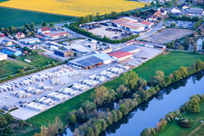 Gewerbegebiet am Mainufer mit Betonwerk GODELMANN GmbH & Co. KG in Wonfurt im Bundesland Bayern, Deutschland