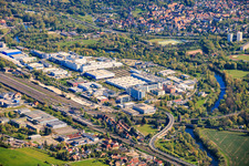 Gewerbegebiet Göschwitzer Straße zwischen Bahngleisen und Saaleufer mit JENOPTIK Robot GmbH, JENOPTIK Automatisierungstechnik, Analytik Jena GmbH+Co. KG im Ortsteil Burgau im Bundesland Thüringen, Deutschland