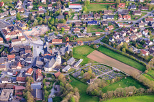 Friedhof und Kirche St. Bartholomäus im Ortsteil Rothenkirchen in Pressig im Bundesland Bayern, Deutschland