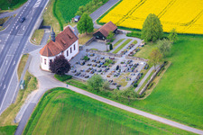 Heilig Kreuz (Kreuzkapelle) an der B287 im Ortsteil Machtilshausen in Elfershausen im Bundesland Bayern, Deutschland