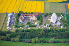 Parabolantennen für Sattellittenkommunikation der Erdfunkstelle Fuchsstadt im Bundesland Bayern, Deutschland