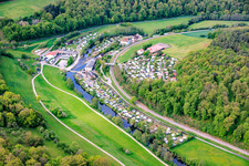 Camping- u. Freizeitzentrum Roßmühle - Franz Volkert KG am Ufer der Fränkischen Saale im Ortsteil Weickersgrüben in Gräfendorf im Bundesland Bayern, Deutschland