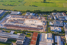 Industriegebiet Landau Ost mit dem Abrissgelände des seit 2005 geschlossenen füheren Standorts Ronal GmbH (früher Alcan Aluminium-Presswerk Pfalz GmbH) in Landau in der Pfalz im Bundesland Rheinland-Pfalz, Deutschland