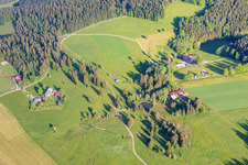 Schwarzwaldhöfe am Simonshansenhofweg im Ortsteil Kirnbach in Wolfach im Bundesland Baden-Württemberg, Deutschland