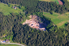 Steinbruch von Süden im Ortsteil Tennenbronn in Schramberg im Bundesland Baden-Württemberg, Deutschland