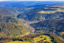 Stadtansicht aus Süden in Schramberg im Bundesland Baden-Württemberg, Deutschland