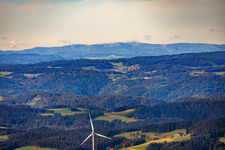 Schnee auf dem Feldberg Mitte Mai aus Nordosten im Ortsteil Rinken in Hinterzarten im Bundesland Baden-Württemberg, Deutschland