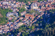 Gymnasium Schramberg und Kirche im Bundesland Baden-Württemberg, Deutschland