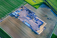 Baustelle des zweiten Bohrplatz auf dem Trappelberg des Lionheart-Projekts der Vulcan Energy für die zukünftige klimaneutrale Wärmeversorgung der Stadt Landau sowie Lithiumextraktion und Stromproduktion durch ORC-Anlage in Rohrbach im Bundesland Rheinland-Pfalz, Deutschland