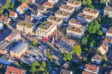 Neubaustelle für 18 Eigentumswohnungen mit fertigem Keller Im Stadtkern von Grathwohl Erdbau und Abbruch GmbH und A-K.Bau GmbH in Kandel im Bundesland Rheinland-Pfalz, Deutschland