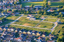 Erste Wohnhausbaustellen am Neubaugebiet „Im Brühl“ mit insgesamt 68 Baugrundstücken in Leimersheim im Bundesland Rheinland-Pfalz, Deutschland