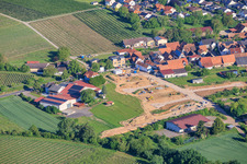 Erschliessung des Neubaugebiet am Weingut Lindenhof im Ortsteil Klingen in Heuchelheim-Klingen im Bundesland Rheinland-Pfalz, Deutschland