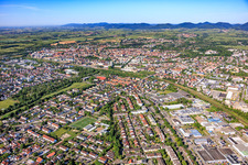 Queichheim aus Nordosten in Landau in der Pfalz im Bundesland Rheinland-Pfalz, Deutschland