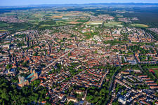 Stadtübersicht aus Nordosten mit Dom, Maximilianstraße und Dominikanerinnenkloster St. Magdalena in Speyer im Bundesland Rheinland-Pfalz, Deutschland