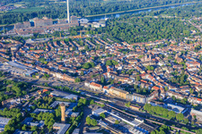 Stadtteilansicht aus Norden bis zum GKM am Rhein aus Norden im Ortsteil Neckarau in Mannheim im Bundesland Baden-Württemberg, Deutschland