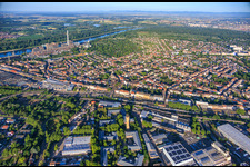 Stadtteilübersicht aus Norden von der Neckarauer Straße bis zum Waldpark am Rhein in Mannheim im Bundesland Baden-Württemberg, Deutschland