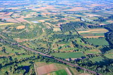 Golfplatz des Golfpark Kurpfalz westlich der Bahn in Schifferstadt im Bundesland Rheinland-Pfalz, Deutschland