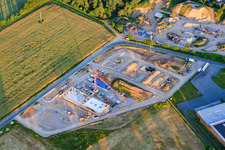 Baugstelle des neuen Campus von X2E für Verwaltungs- und Produktionsgebäude in Rohrbach im Bundesland Rheinland-Pfalz, Deutschland