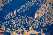 Wolfsfeldsen und Ruine Klein-Arnsberg / Château du Petit-Arnsberg in Obersteinbach im Bundesland Bas-Rhin, Frankreich