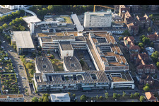 Städtisches Klinikum Karlsruhe gGmbH, Klinik für Mund-Kiefer-Gesichtschirurgie und Franz-Lust-Klinik für Kinder- und Jugendmedizin (Kinderklinik Karlsruhe)  einrichtungen/kopfkliniken/mund-kiefer-und-gesichtschirurgie einrichtungen/kinder-und-frauenklinik/kinder-und-jugendmedizin im Ortsteil Nordweststadt im Bundesland Baden-Württemberg, Deutschland