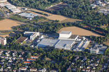 L'OREAL Produktion Deutschland GmbH & Co. KG  aus Südosten im Ortsteil Nordweststadt in Karlsruhe im Bundesland Baden-Württemberg