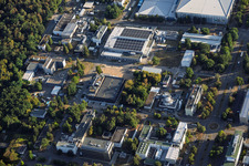 Karlsruhe Institut für Technologie - Campus Nord mit Institute of Meteorology and Climate Research - Atmospheric Aerosol Research (IMK-AAF) und Institut für Biologische und chemische systeme im Ortsteil Leopoldshafen in Eggenstein-Leopoldshafen im Bundesland Baden-Württemberg, Deutschland