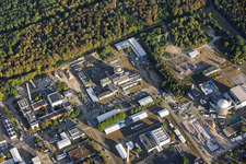Karlsruhe Institut für Technologie - Campus Nord mit Institute of Catalysis Research & Technology (IKFT) und KNK Personendosimetrie und Ausbildung im Ortsteil Leopoldshafen in Eggenstein-Leopoldshafen im Bundesland Baden-Württemberg, Deutschland