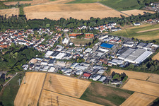 Gewerbering aus Osten mit Hans Höffele Industriewatte GmbH und Tennishalle Hochstetten in Linkenheim-Hochstetten im Bundesland Baden-Württemberg, Deutschland