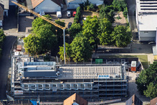 Baustelle des Neubau der VERBANDSGEMEINDE KANDEL für Mensagebäude der Ludwig-Riedinger-Grundschule. zwo/elf Architekten PartmbB Erdbauarbeiten: Gaudier Erd-u. Rückbau GmbH Fensterarbeiten: Trumpf Metallbau GmbH FREIANLAGEN: Bauer.Landschaftsarchitekten HAUSTECHNIK: Bender+Urich GmbH & Co.KG TRAGWERK: Ingenieurbüro Sikora Fassadenarbeiten: AS-Fassaden GmbH Rohbauarbeiten:Wünschel BAU GmbH Elektroarbeiten: Wieland & Schultz GmbH RLP-Ministerium für Bildung, Wissenschaft, Weiterbildung und Kultur in Kandel im Bundesland Rheinland-Pfalz, Deutschland