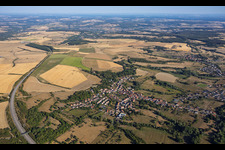 Rimling von Südosten im Bundesland Moselle, Frankreich