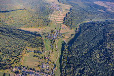 Moosalbtal aus Südosten mit Ortsteil Moosbronn und Althof im Ortsteil Freiolsheim in Gaggenau im Bundesland Baden-Württemberg, Deutschland