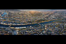 Stadtpanorama aus Westen jenseits des Rheins vom Rheinhafen bis zur Parkinsel zwischen Kurt-Schumacher-Brücke (B44), Konrad-Adenauer-Brücke(B37) aus Ludwigshafen im Ortsteil Innenstadt in Mannheim im Bundesland Baden-Württemberg, Deutschland