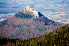 Burg Trifels von Südwesten in Annweiler am Trifels im Bundesland Rheinland-Pfalz, Deutschland
