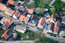 Schrägluftbild von Lange Straße im Ortsteil Schluttenbach in Ettlingen im Bundesland Baden-Württemberg, Deutschland