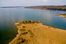 Luftaufnahme von Uferbereiche am Seegebiet des Ammersee in Dießen am Ammersee im Bundesland Bayern, Deutschland