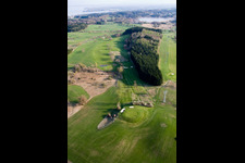Gelände des Golfplatz Golf-Club Tutzing in Tutzing im Ortsteil Traubing im Bundesland Bayern, Deutschland