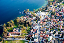 Parkanlage Bleicherpark am Ufer des Starnberger See in Tutzing im Bundesland Bayern, Deutschland