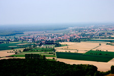 Schrägluftbild von Hatten (Elsass) im Bundesland Bas-Rhin, Frankreich