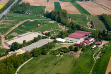 Haras de la Née in Neewiller-près-Lauterbourg im Bundesland Bas-Rhin, Frankreich von oben