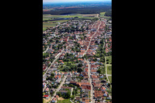 Saarstraße Hauptstraße Rheinstraße von Westen in Kandel im Bundesland Rheinland-Pfalz, Deutschland