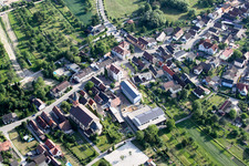 Luftbild von Kirche Kreuz Erhöhung in Steinmauern im Bundesland Baden-Württemberg, Deutschland