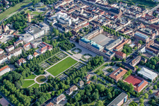 Luftaufnahme von Palais des Schloss - Residenzschloss Rastatt an der Herrenstraße im Ortsteil Rastatt-Innenstadt in Rastatt im Bundesland Baden-Württemberg, Deutschland