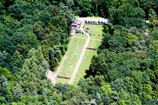 Bogenschießanlage des Bogensport Verein Kandel in einer Waldlichtung des Bienwaldes in Kandel im Bundesland Rheinland-Pfalz, Deutschland