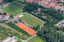Luftbild von Sportplätze im Ortsteil Liedolsheim in Dettenheim im Bundesland Baden-Württemberg, Deutschland