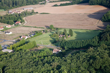 Dollon im Bundesland Sarthe, Frankreich aus der Vogelperspektive