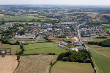 Schrägluftbild von Vibraye im Bundesland Sarthe, Frankreich