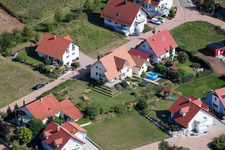 Am Brennofen in Freckenfeld im Bundesland Rheinland-Pfalz, Deutschland aus der Luft