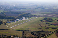 Flugplatz in Worms im Bundesland Rheinland-Pfalz, Deutschland